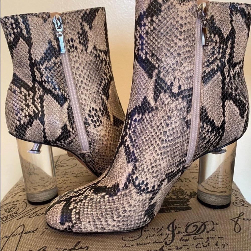 Schutz boot